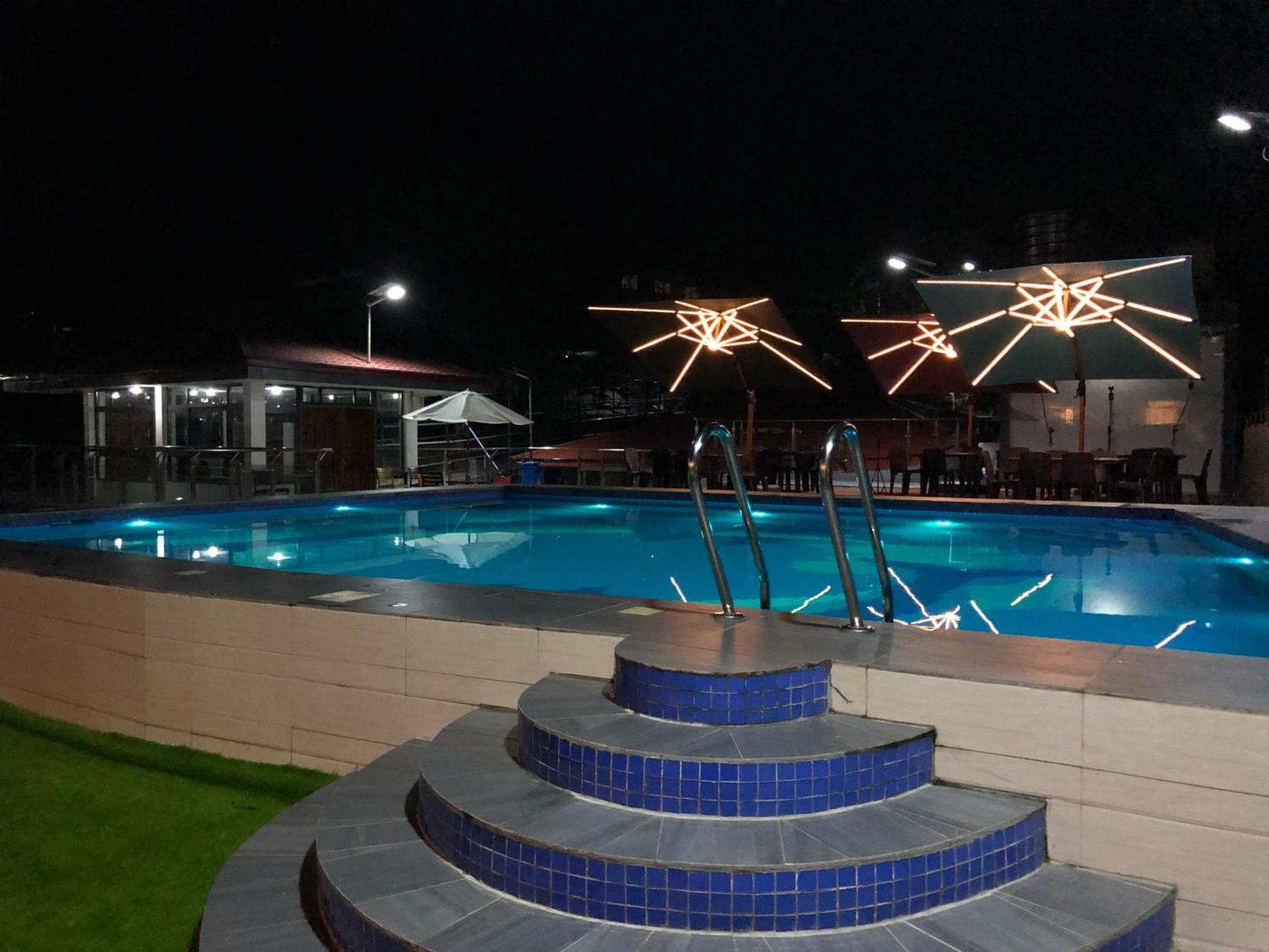 Sky Garden Hotel Coron Bagian luar foto