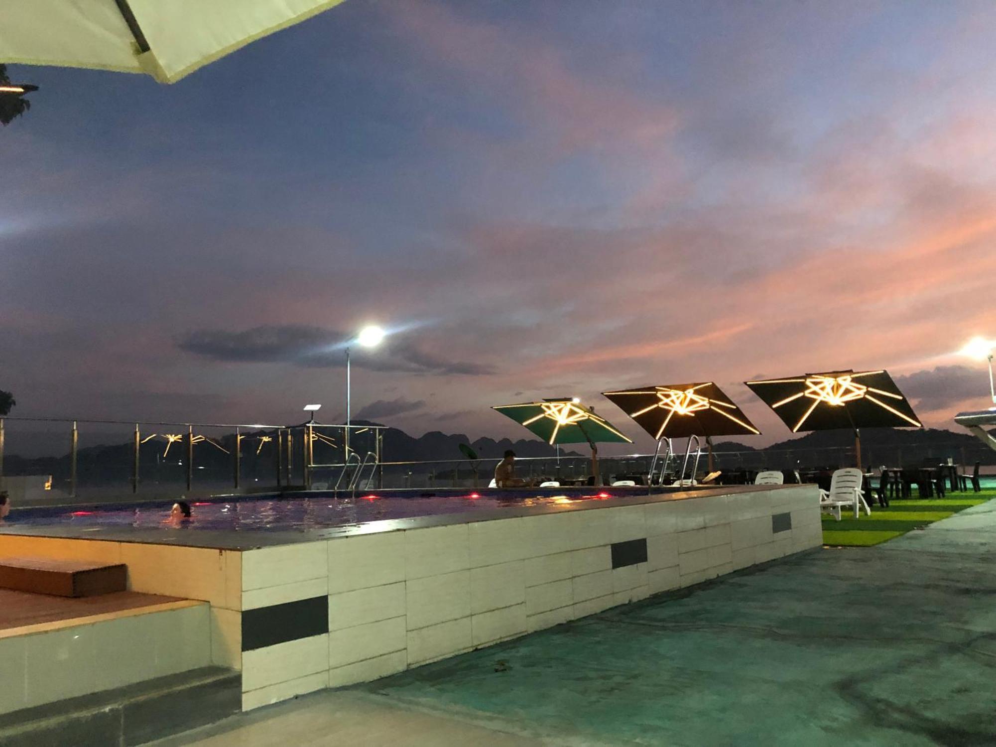 Sky Garden Hotel Coron Bagian luar foto